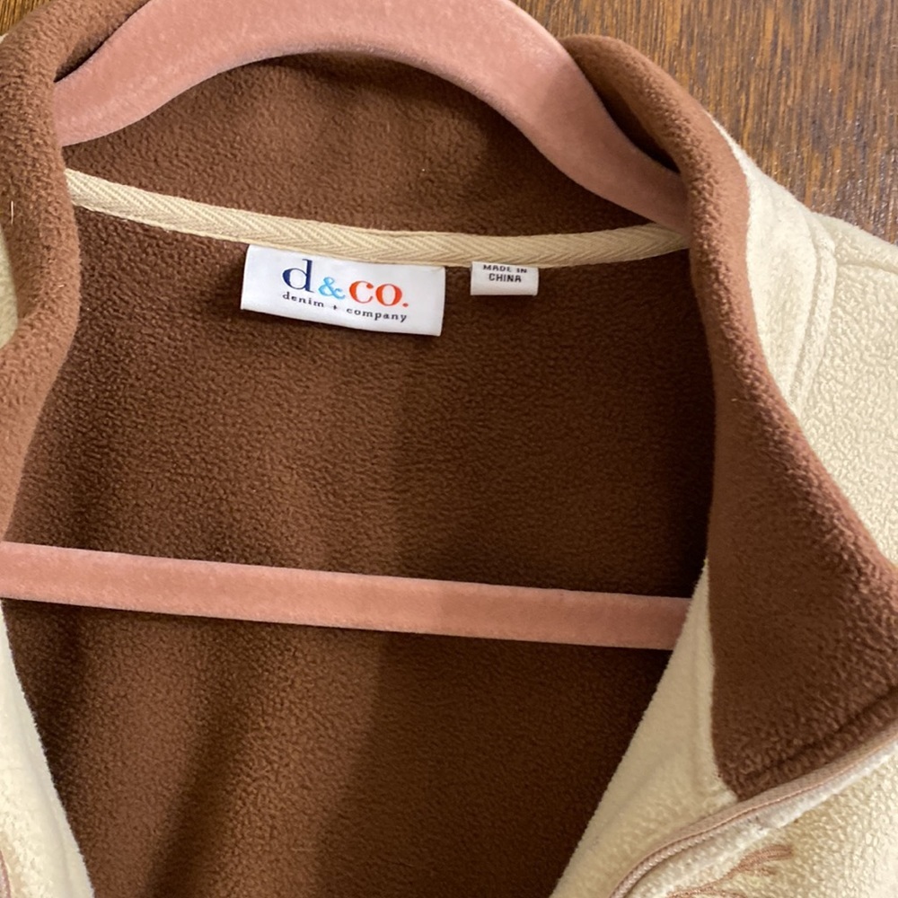 Cream with dark brown fleece like zip up jacket .EUC SIZE 1X - Picture 4 of 9